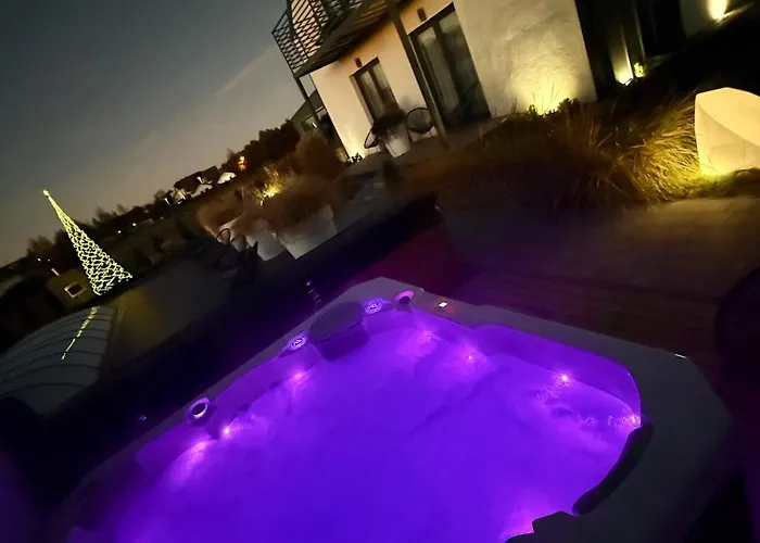 Loox Ostrovo- Boutique House-Noclegi Nad Morzem