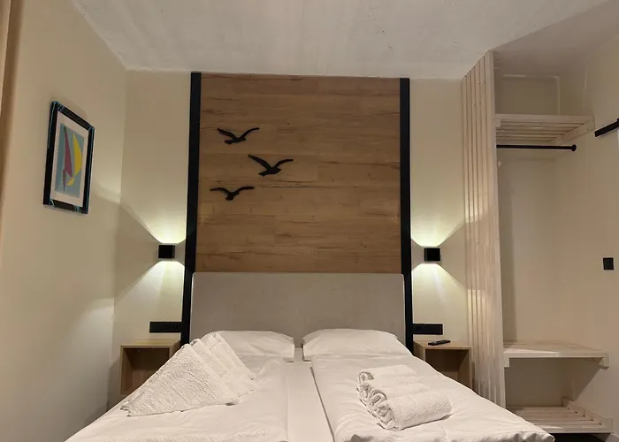 Loox Ostrovo- Boutique House-Noclegi Nad Morzem